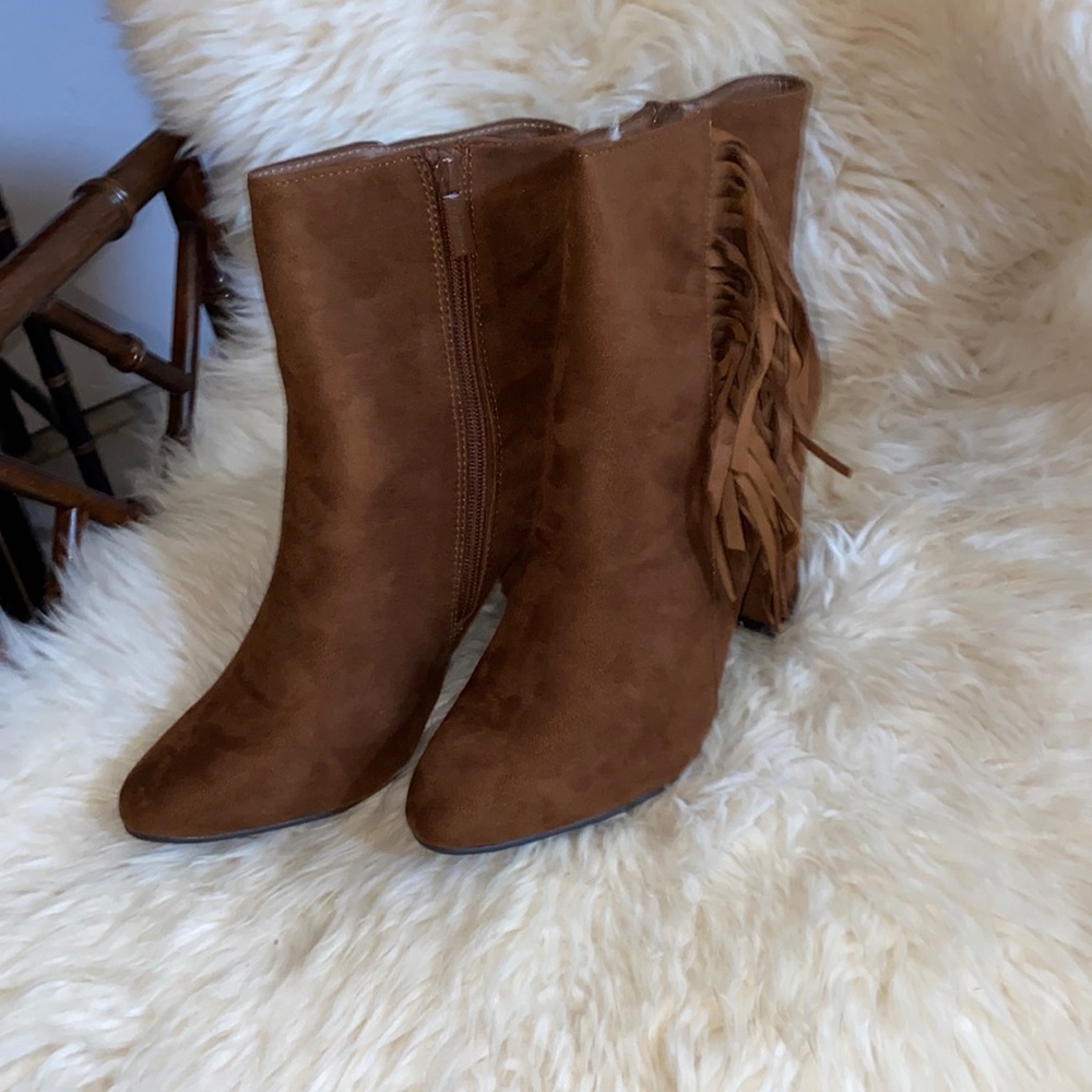 Breckelles Boots